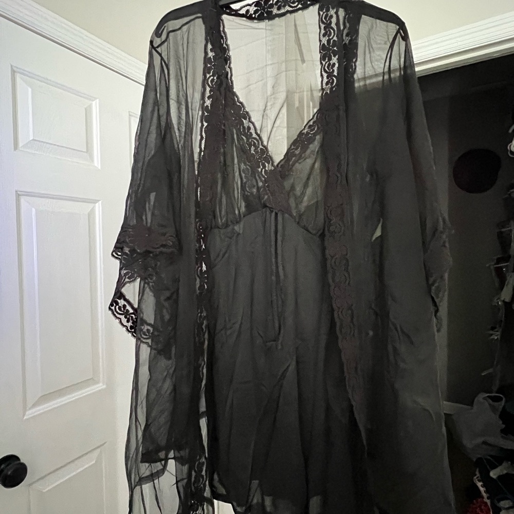 Vintage Roman’s Plus Size Lingerie- perfect for boudoir photo shoot